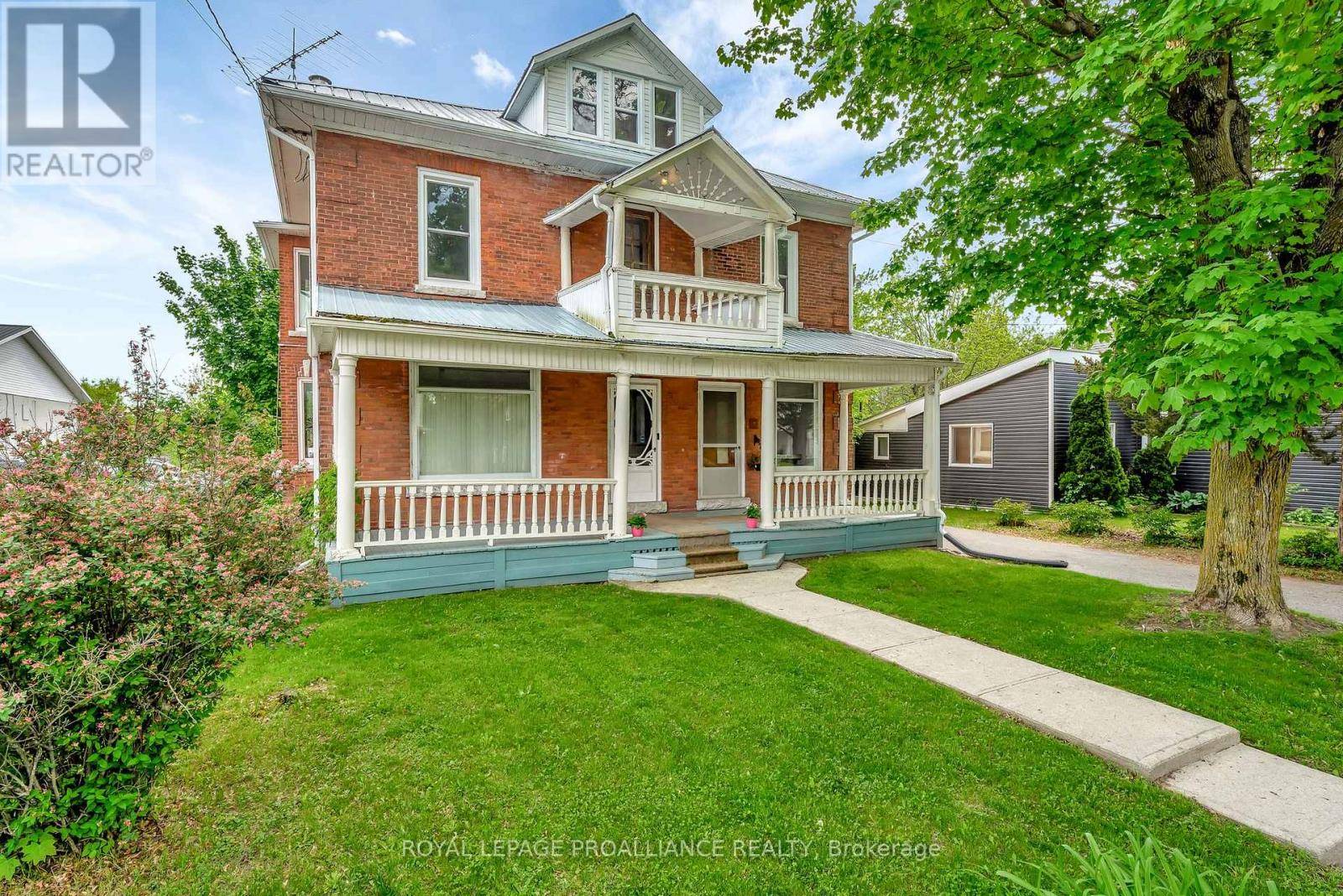 Frontenac (frontenac South), ON K0H2W0,6662 ROAD 38