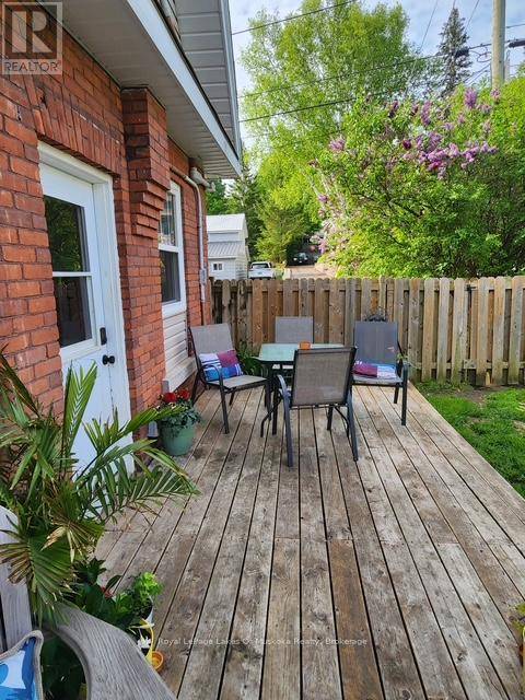 Huntsville (chaffey), ON P1H1V6,15 LORNE STREET S