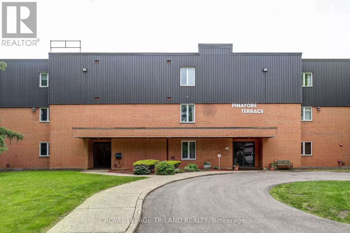 St. Thomas, ON N5R1H9,125 Elm ST #11