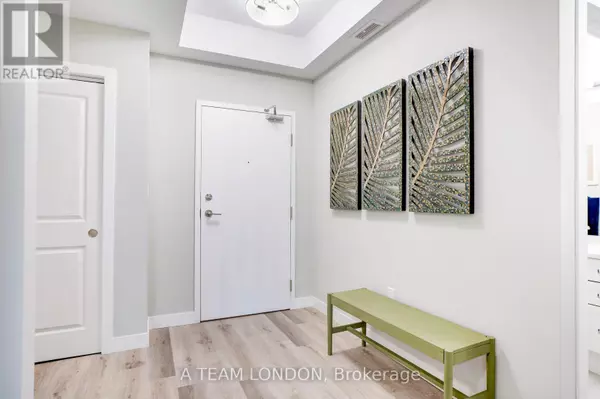 Central Elgin (port Stanley), ON N5L1C5,100 THE PROMENADE #212