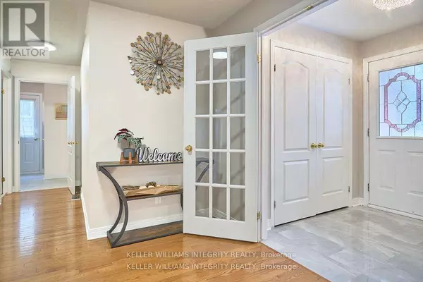 Ottawa, ON K2M2C8,9 SHANNONDOE CRESCENT