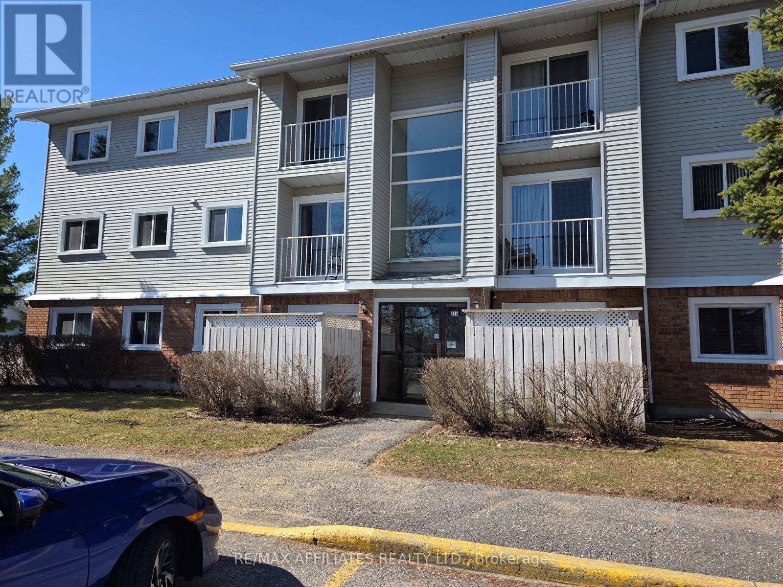 26 Pearl ST #301, Smiths Falls, ON K7A5B5