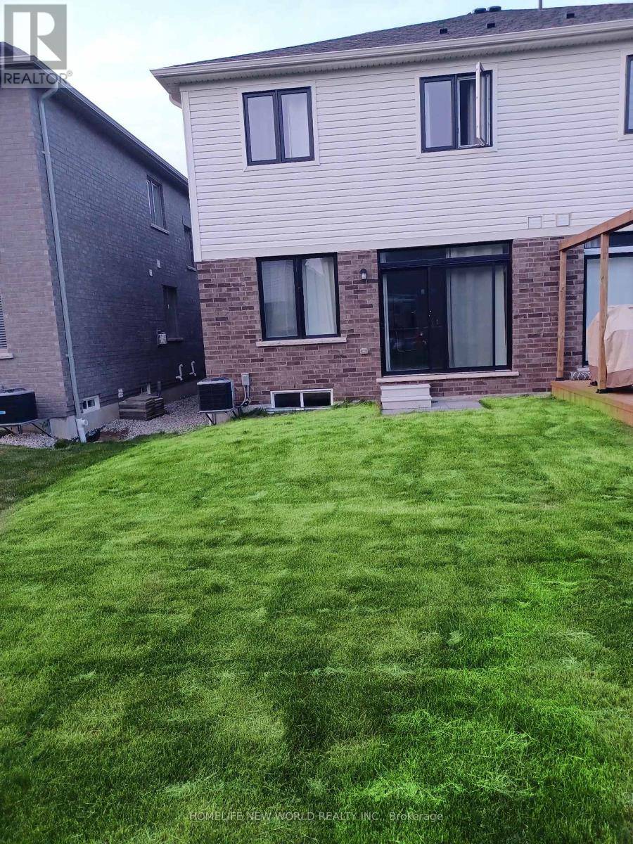 Centre Wellington (fergus), ON N1M0J7,234 ELLIOT AVENUE W