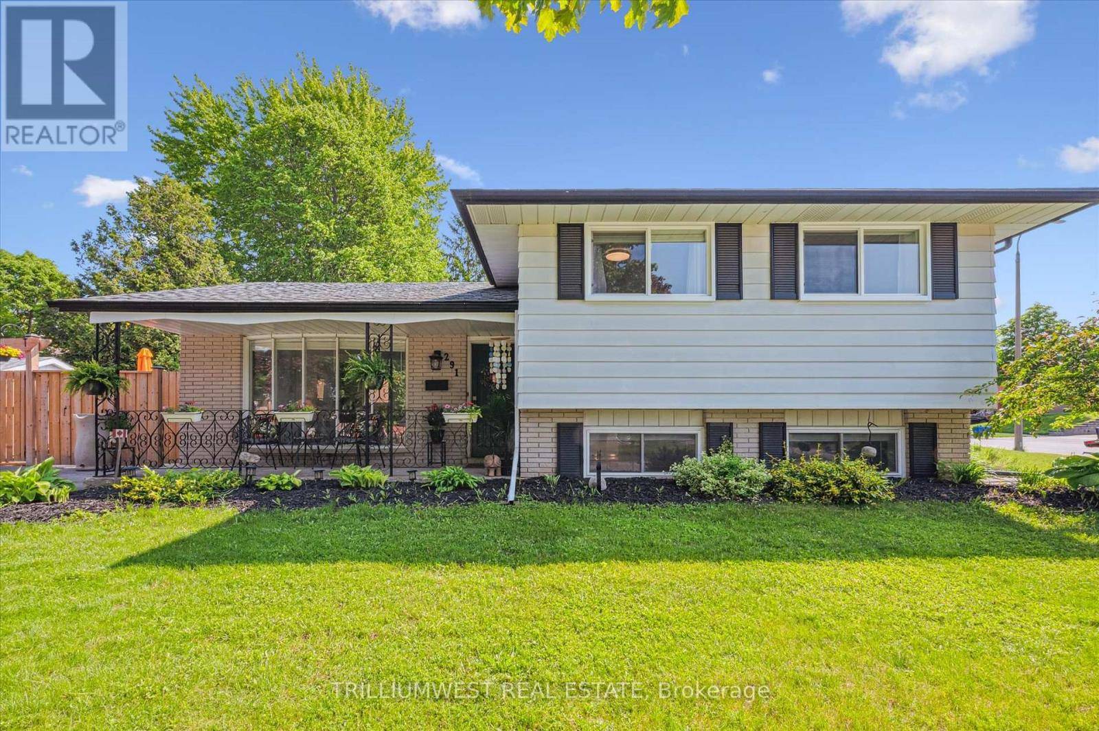 291 PARKMOUNT DRIVE, Waterloo, ON N2L4M9