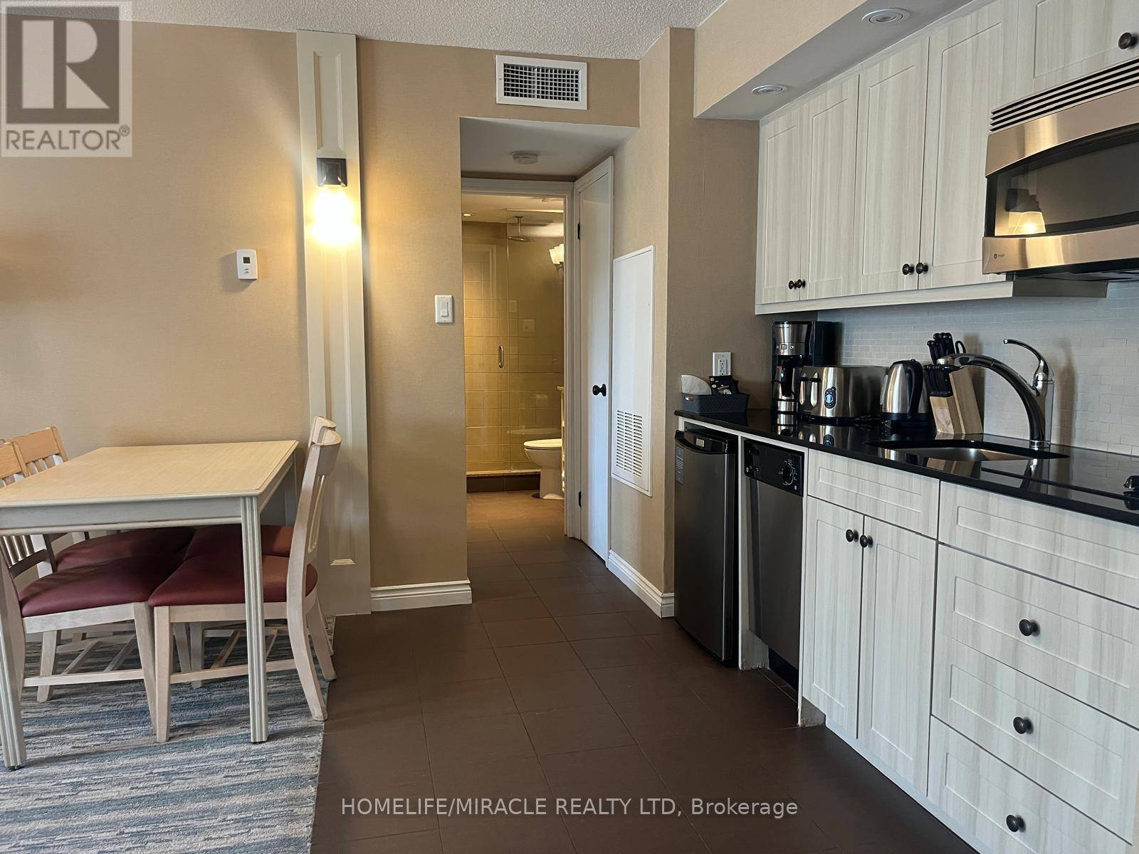 Huntsville (chaffey), ON P1H2E8,1235 Deerhurst DR #51/104