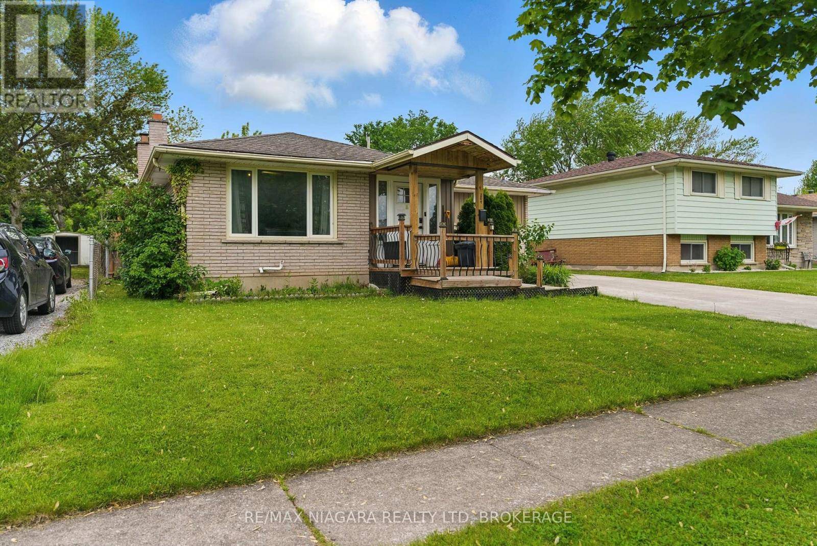 Welland (lincoln/crowland), ON L3B1N1,204 HILDRED STREET