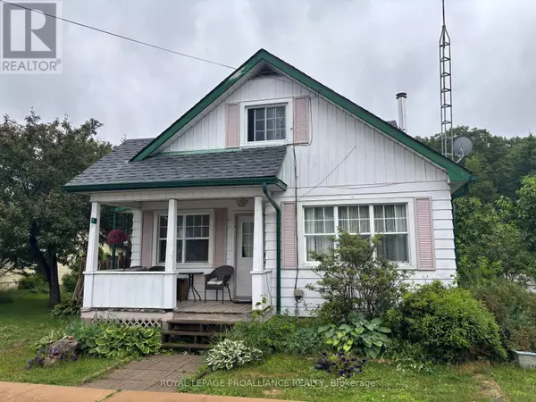 Madawaska Valley, ON K0J1B0,19 WILNO STREET