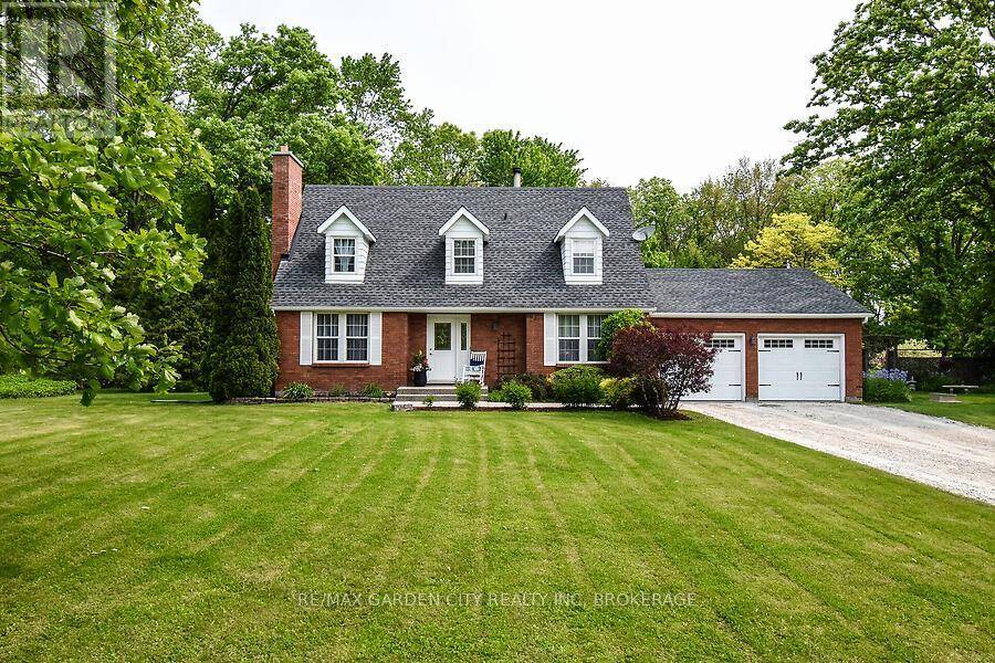 Grimsby (grimsby Escarpment), ON L3M0K3,631 MUD STREET E