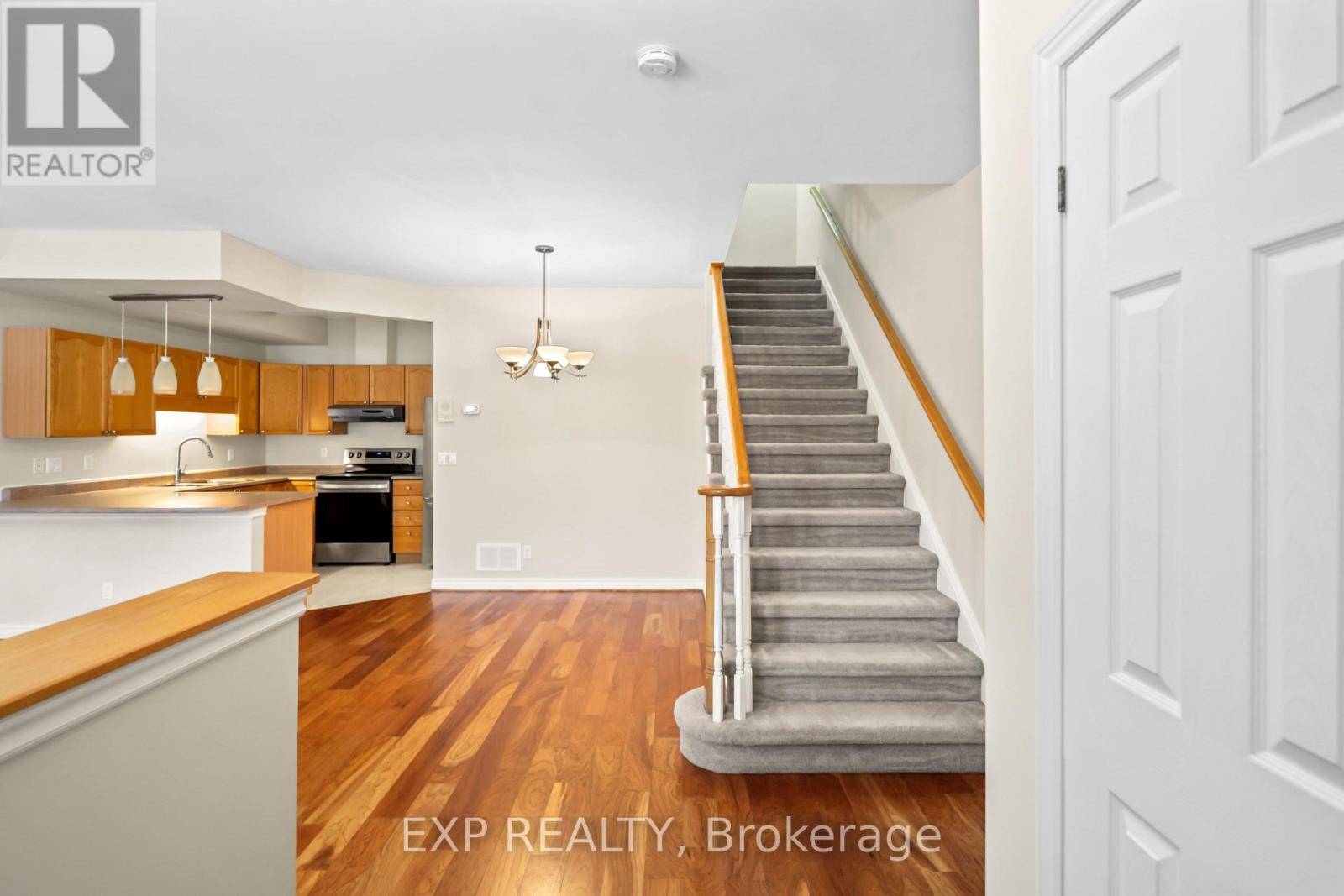 Cobourg, ON K9A3J8,134 HIBERNIA STREET