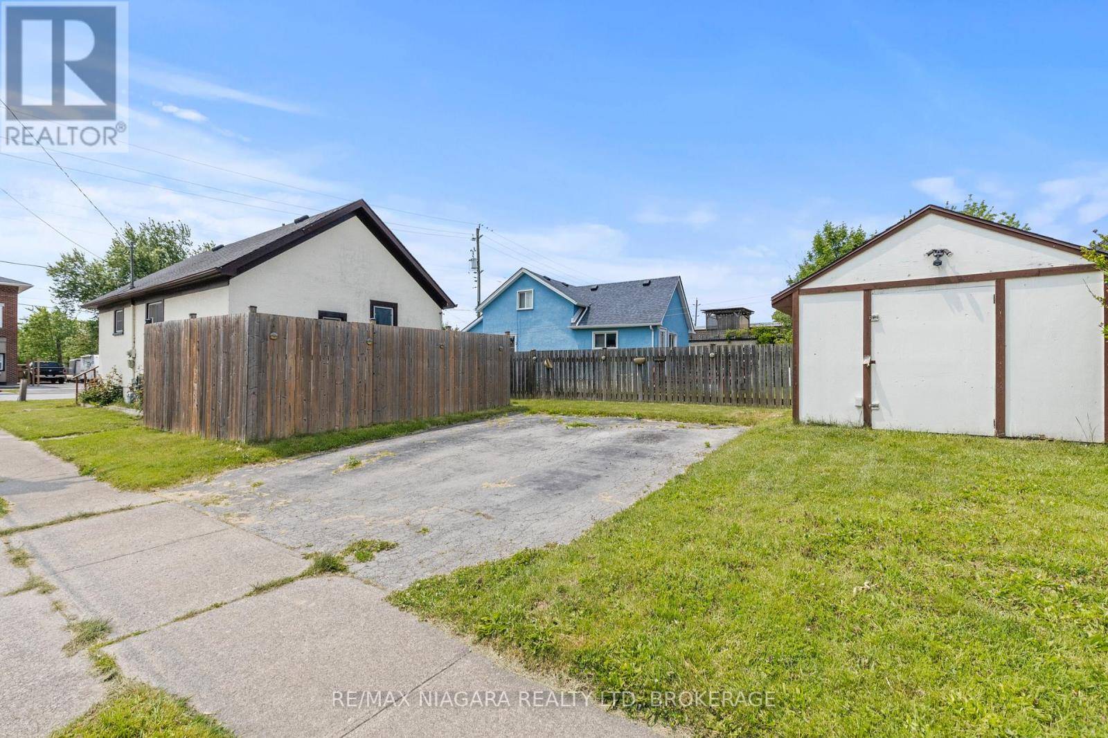 Welland (broadway), ON L3C5L4,31 BROADWAY AVENUE