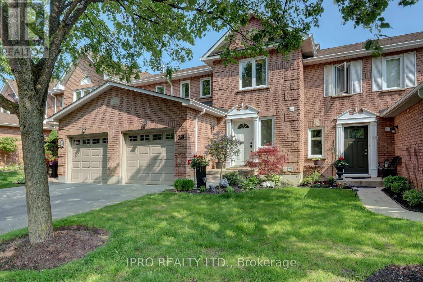 7 Davidson BLVD #28, Hamilton (dundas), ON L9H6Y7