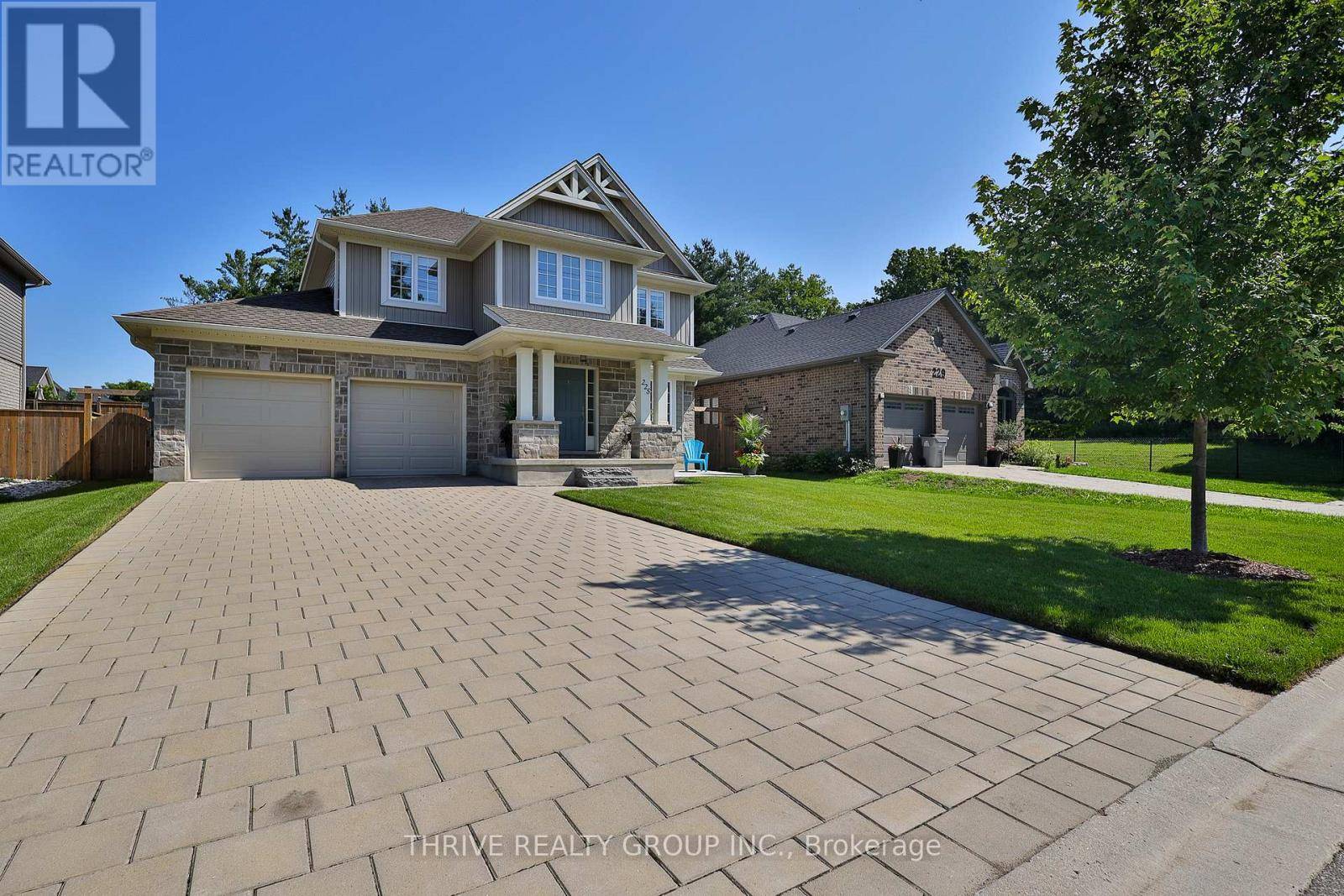 Strathroy-caradoc (ne), ON N7G0E6,225 NORMAN PLACE