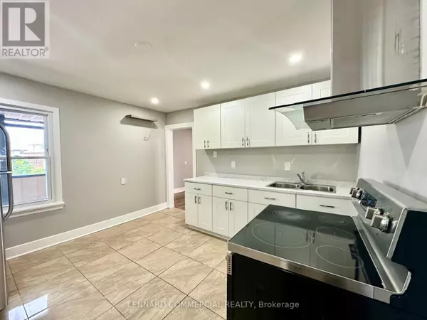 Ottawa, ON K1L5R1,240 MARIER AVENUE