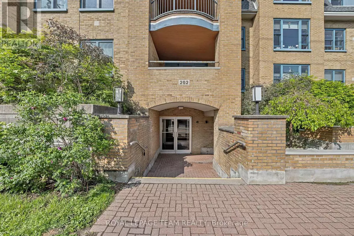 Ottawa, ON K1Y1L7,202 Hinchey AVE #307