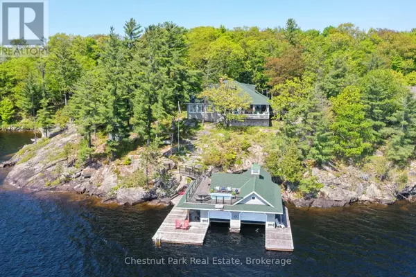 Muskoka Lakes (monck (muskoka Lakes)), ON P1L1W8,1869 Muskoka 118 RD West #8