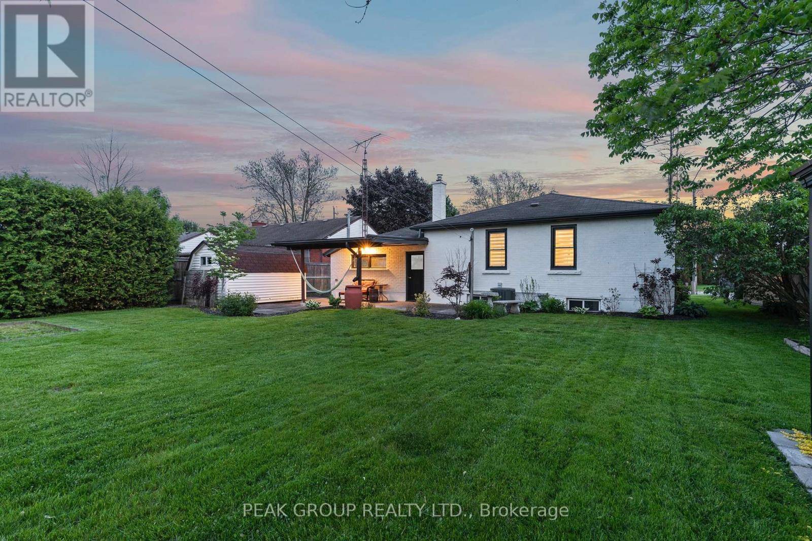 Welland (prince Charles), ON L3C3X6,52 MAPLE PARK DRIVE