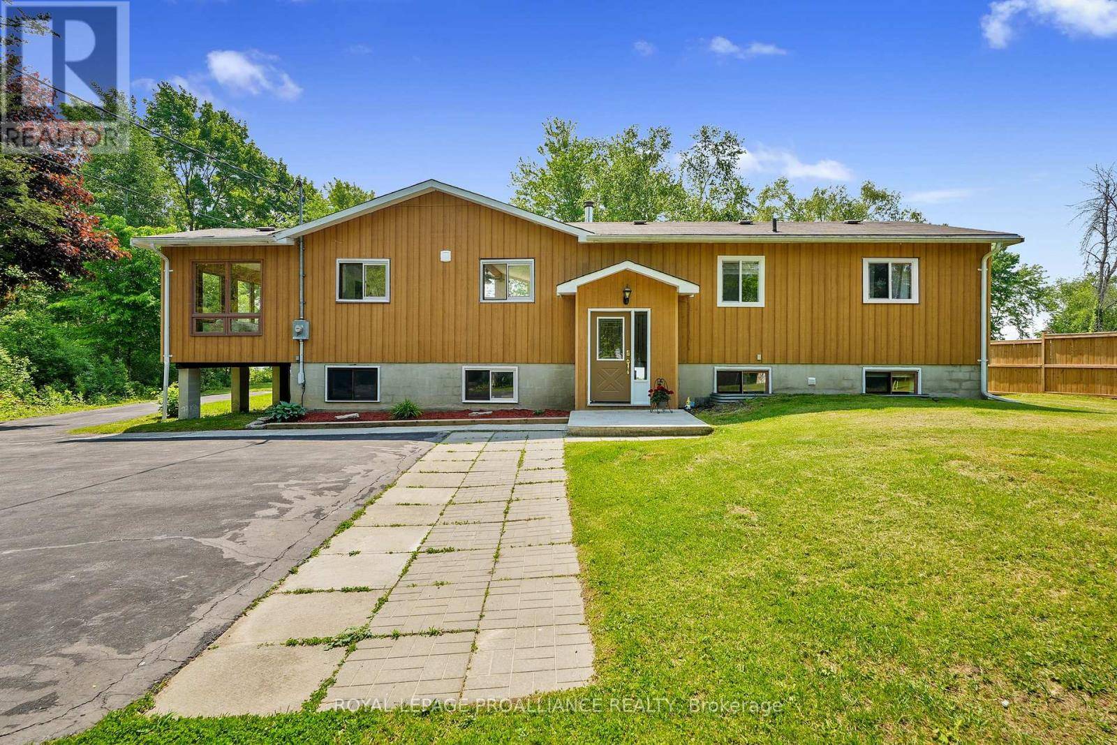 Trent Hills, ON K0L1L0,269 HILLSIDE DRIVE