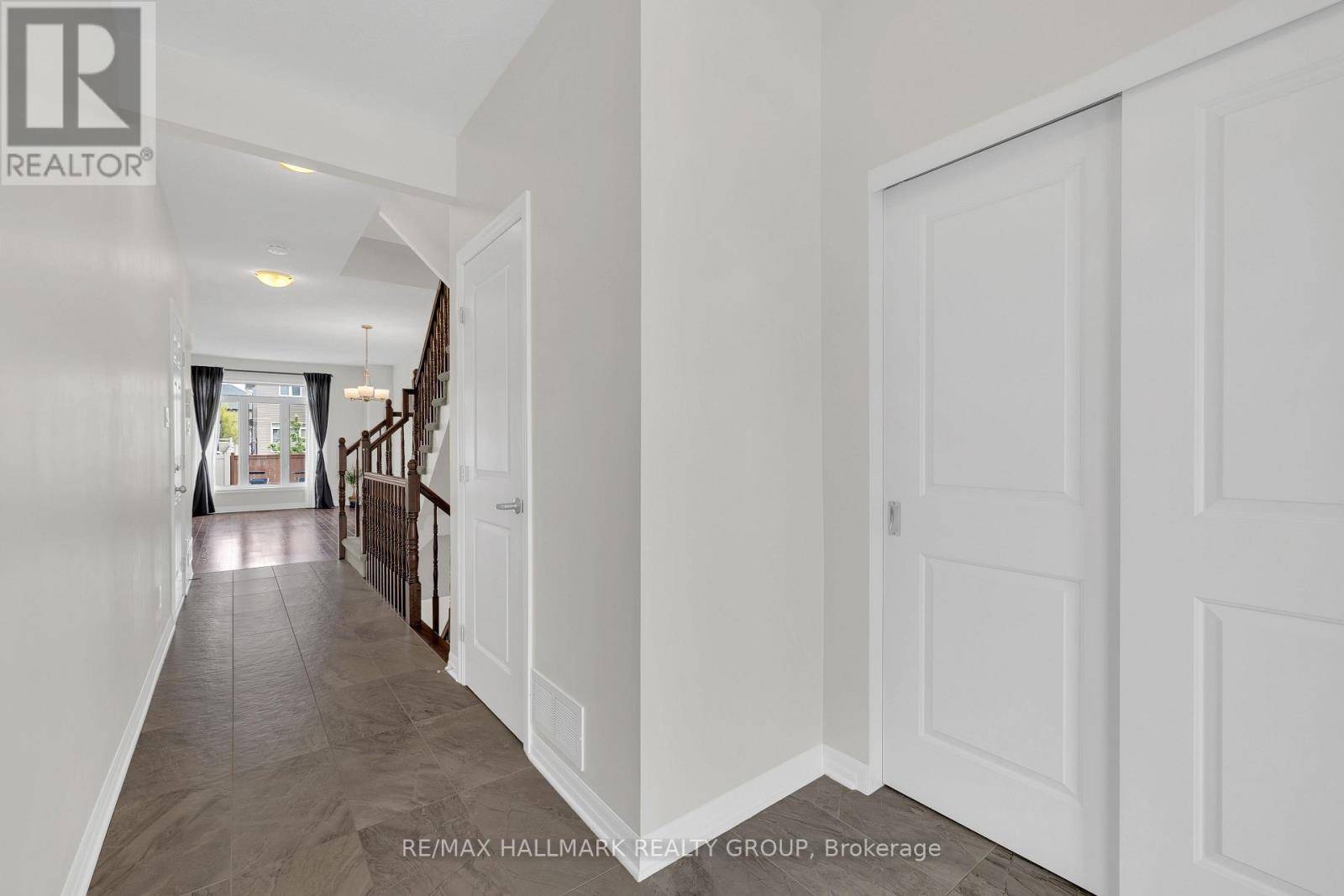 Ottawa, ON K2J0J7,1022 COBBLE HILL DRIVE