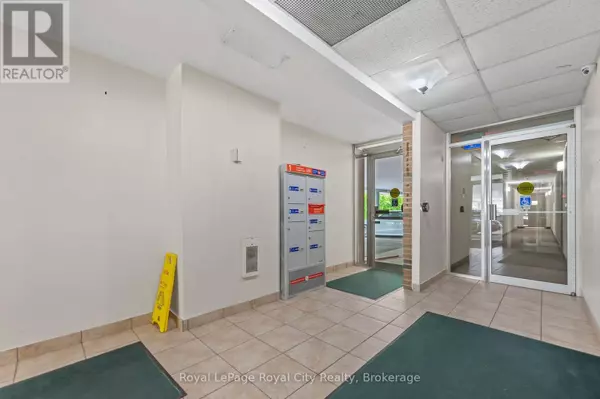 Guelph (junction/onward Willow), ON N1H7C6,234 Willow RD #104