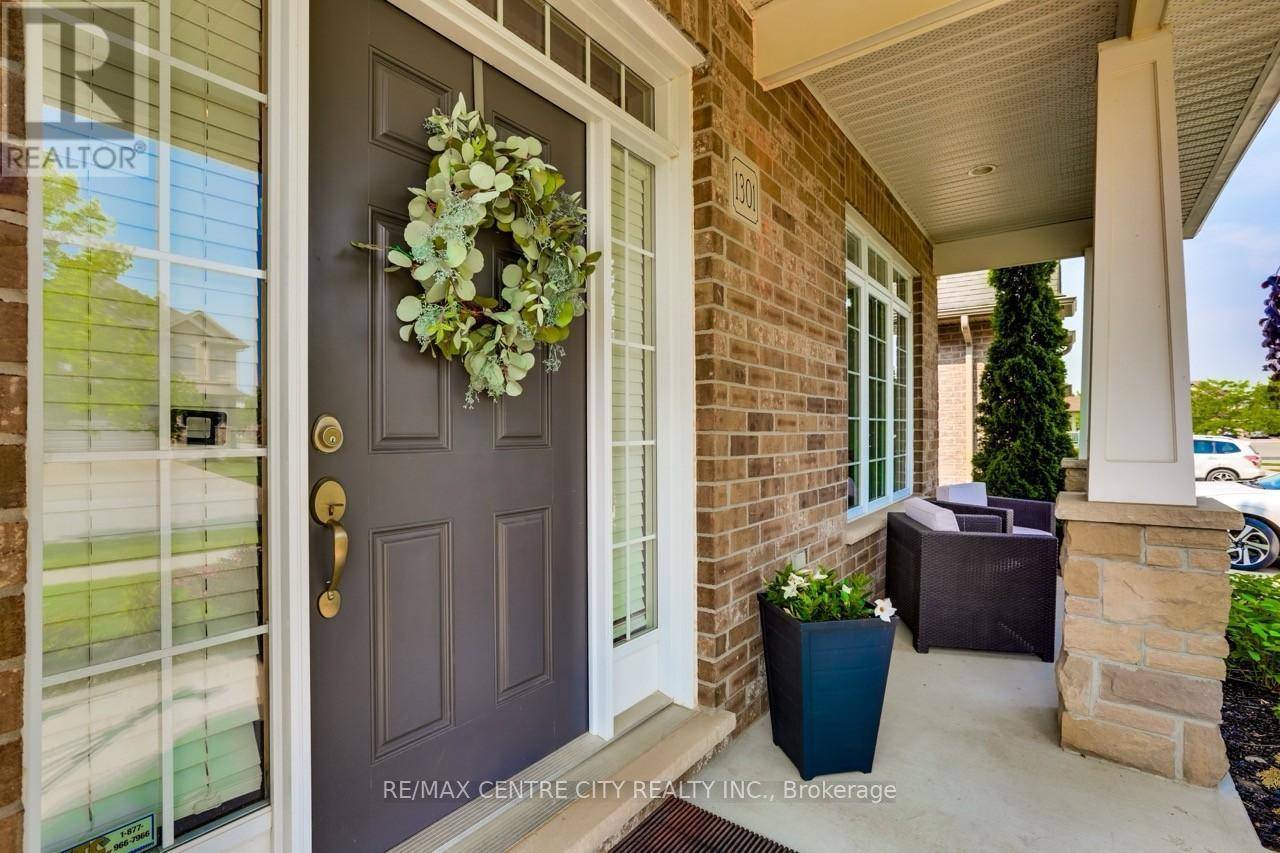 London North (north S), ON N6G0K9,1301 EAGLETRACE DRIVE