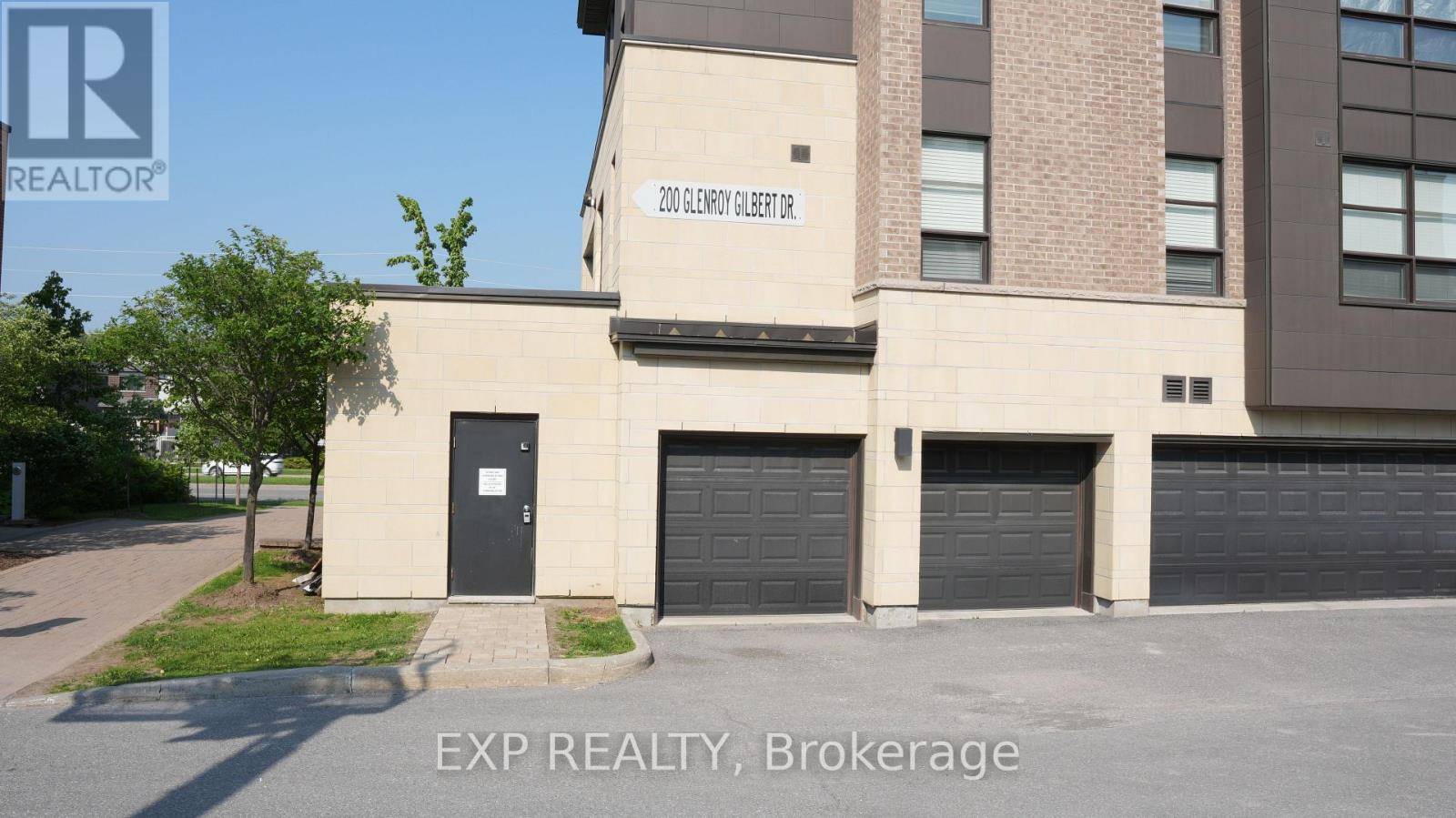 200 Glenroy Gilbert DR #205, Ottawa, ON K2J5G3