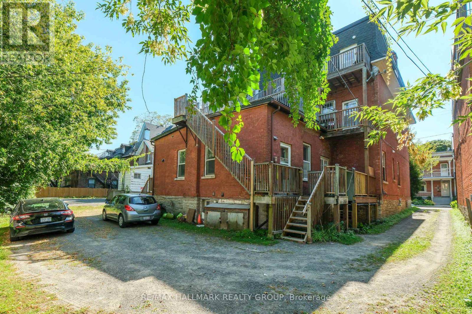 Ottawa, ON K1N6G1,209 DALY AVENUE
