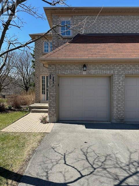75 Ryans WAY #11, Hamilton (waterdown), ON L8B1B4