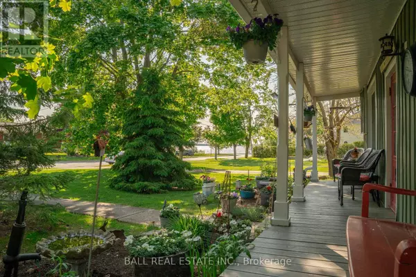 Kawartha Lakes (fenelon Falls), ON K0M1N0,92 BOND STREET W