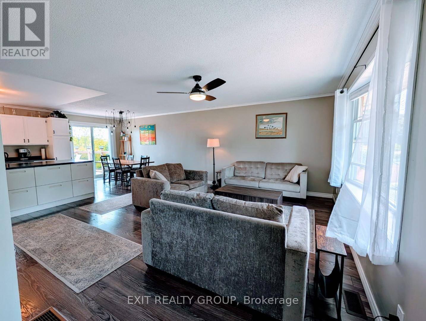 Quinte West (trenton Ward), ON K8V5Y2,33 BLEEKER AVENUE