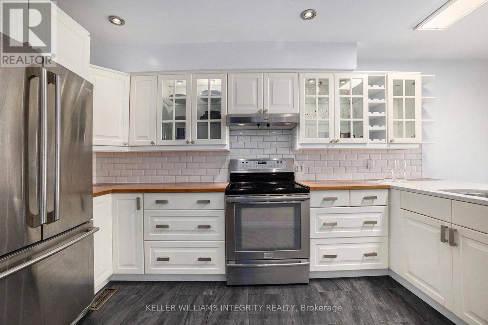 Ottawa, ON K2M2S3,41 MILNER DOWNS CRESCENT