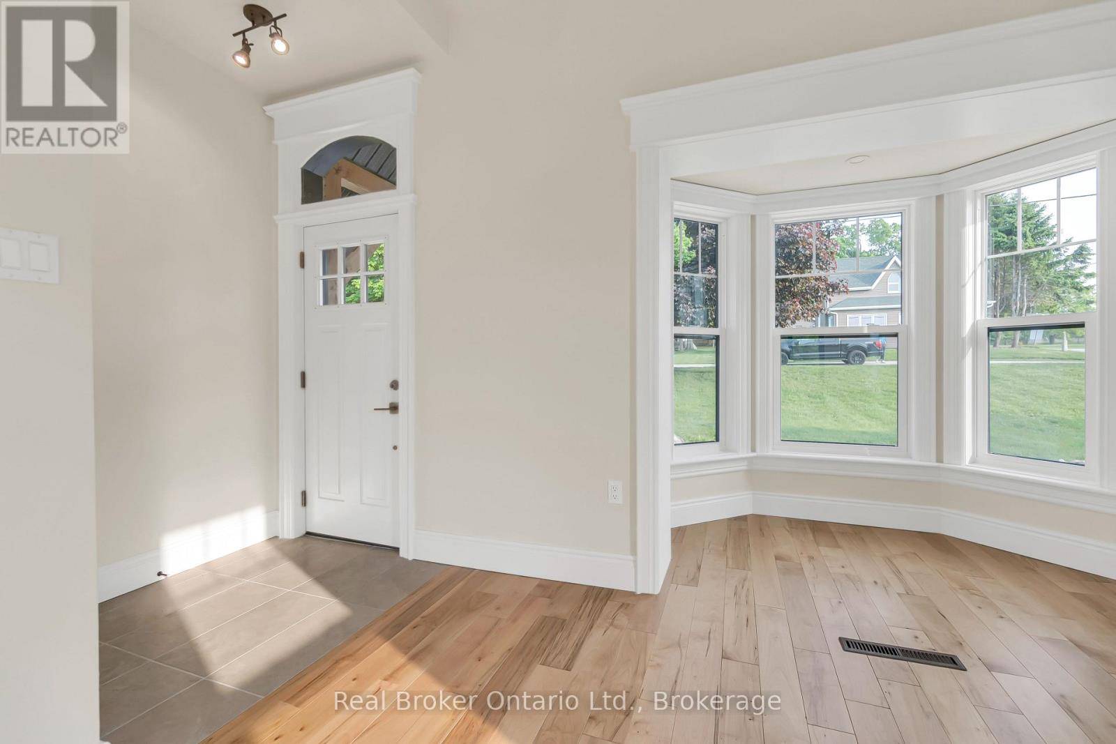 South Bruce, ON N0G2S0,16 HILLCREST STREET W