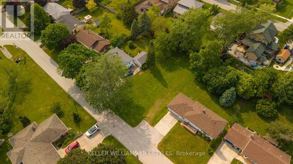24 MAC KENZIE STREET, Lambton Shores (forest), ON N0N1J0