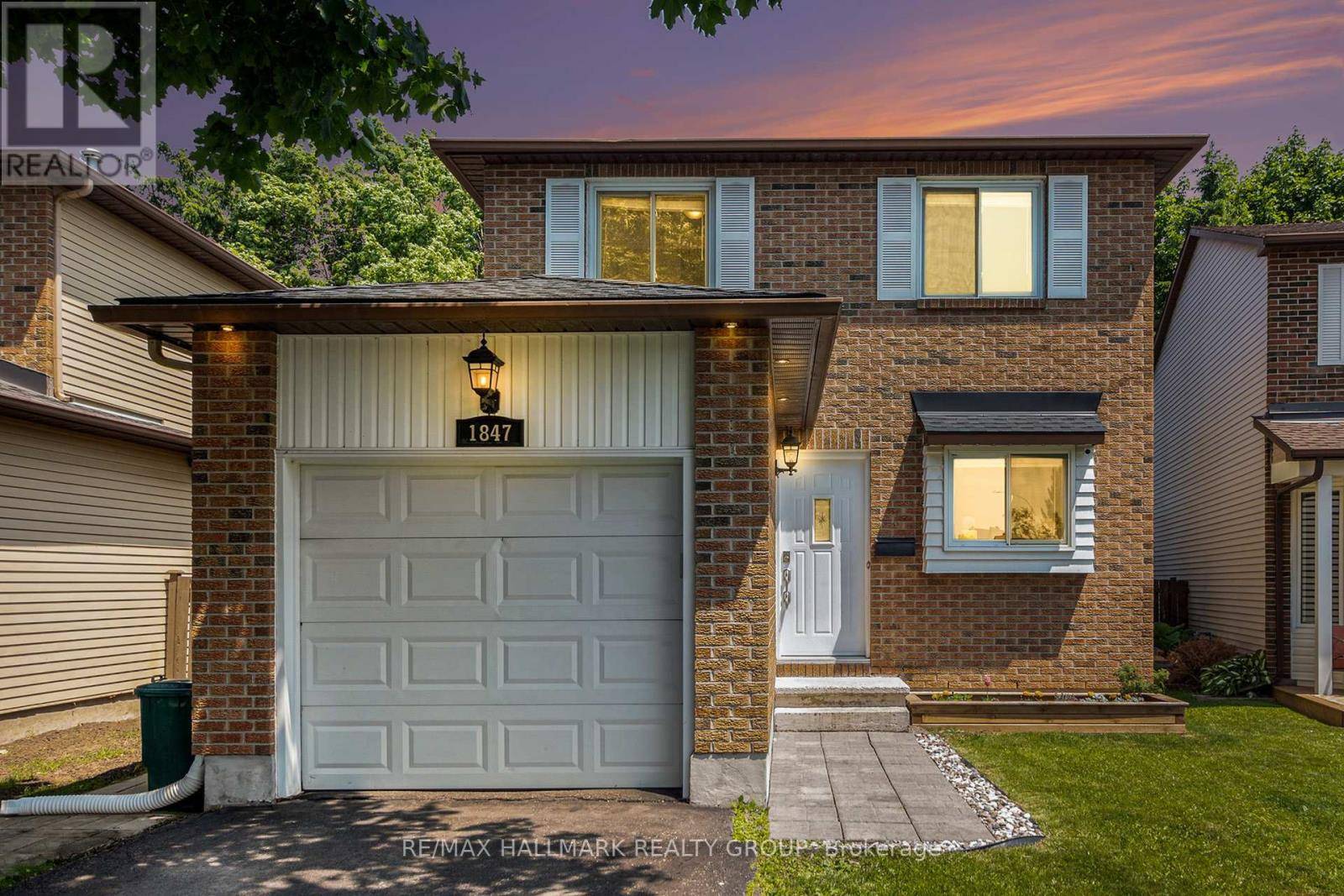 1847 BROUSSEAU CRESCENT, Ottawa, ON K1C2Y5