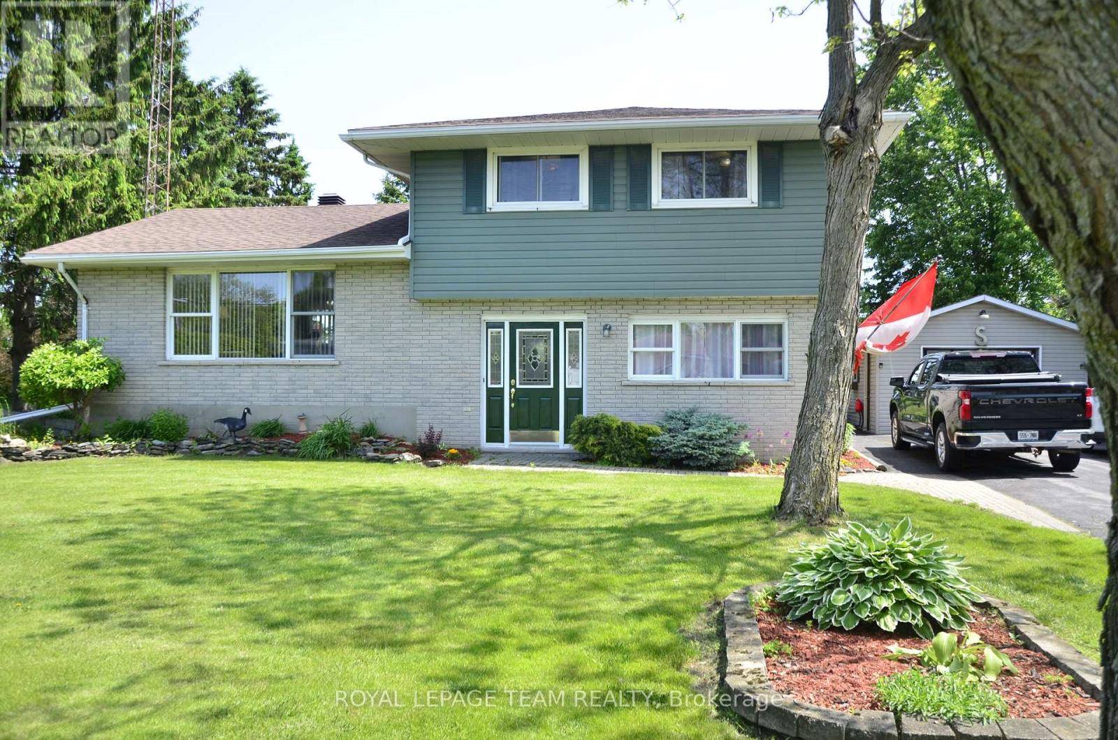 South Dundas, ON K0C2H0,4951 (HWY 31) BANK STREET N
