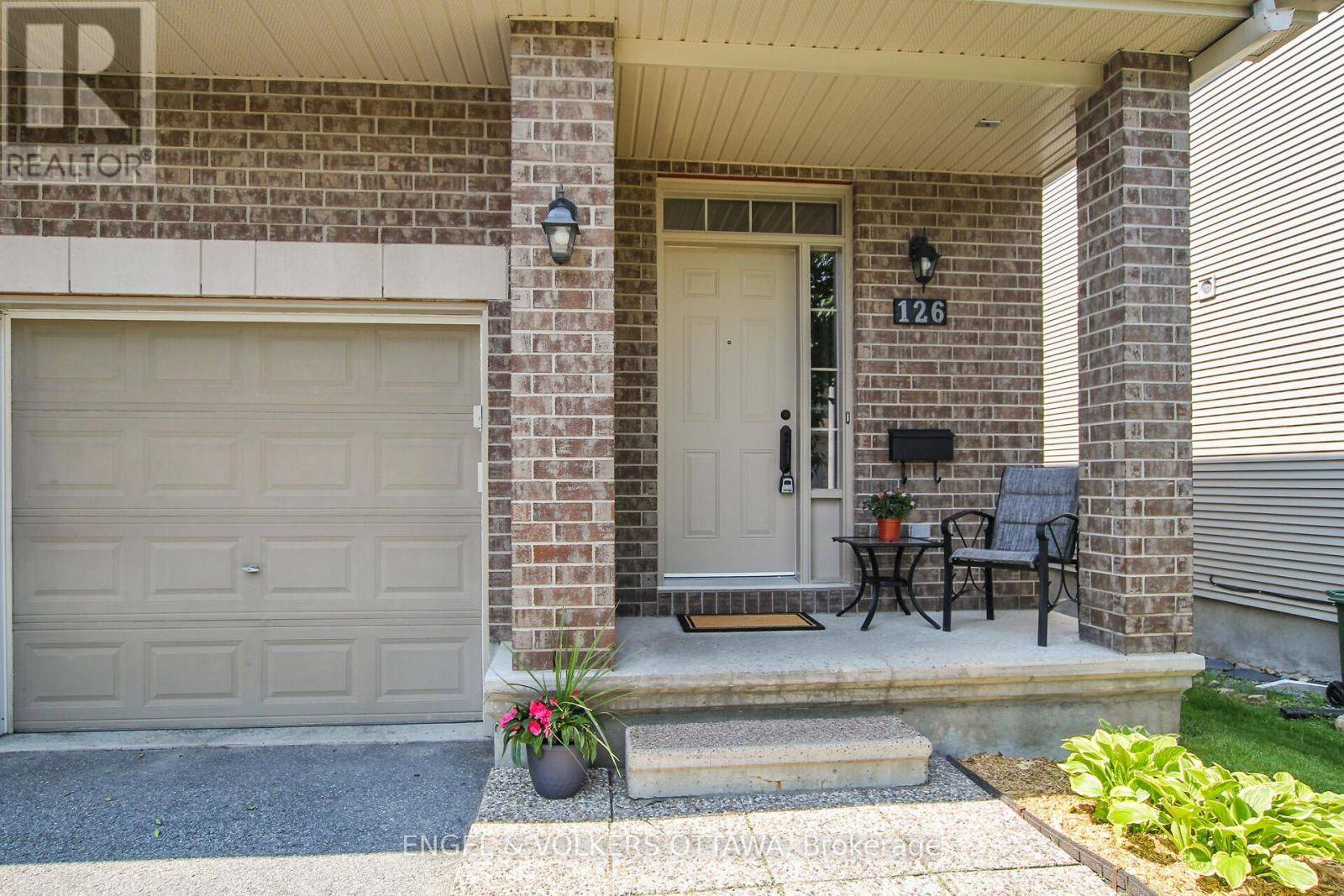 Ottawa, ON K2J0A6,126 HORNCHURCH LANE