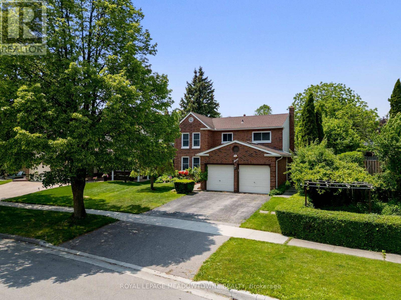 Kitchener, ON N2N1R4,7 DEERWOOD CRESCENT