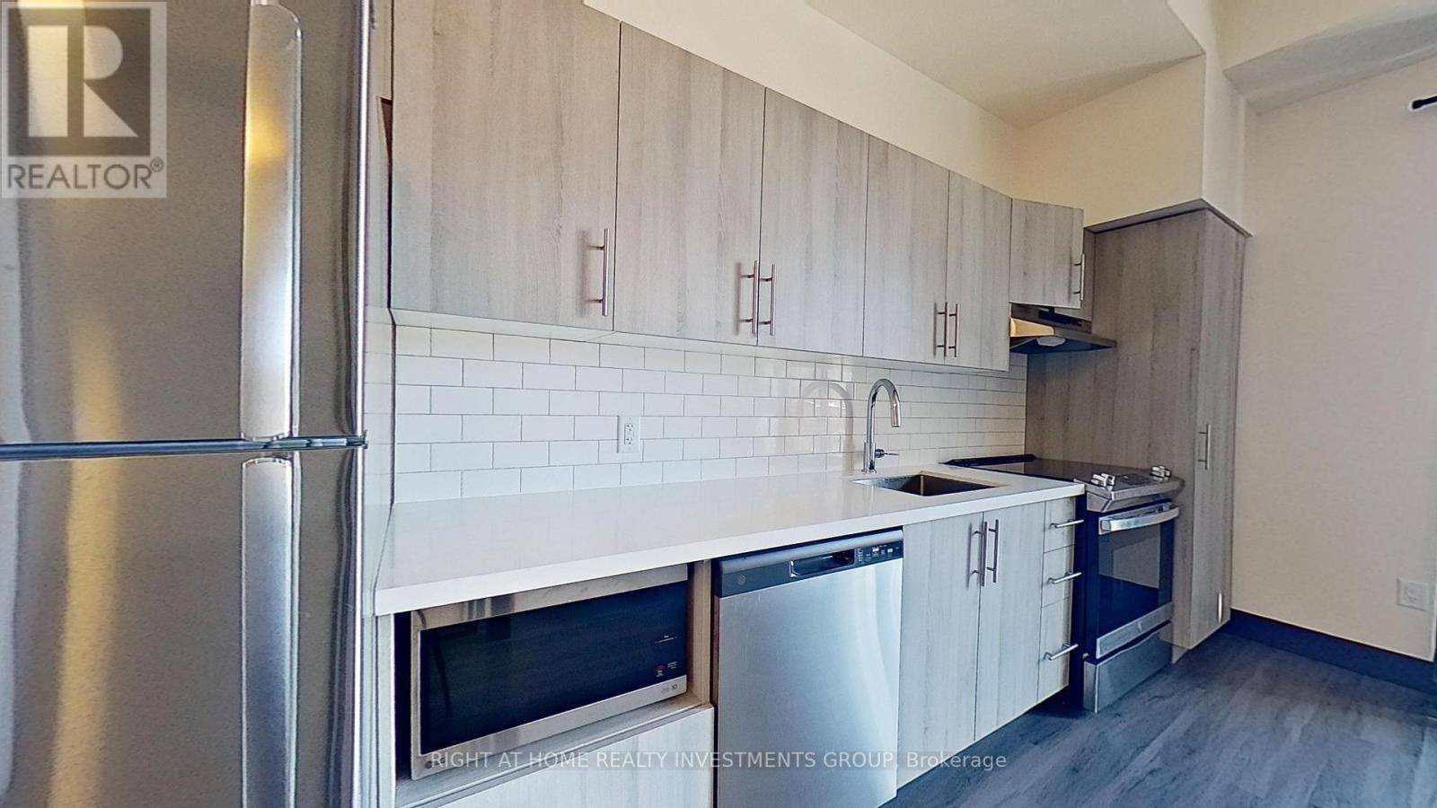 Hamilton (beasley), ON L8N1A9,121 King ST East #306