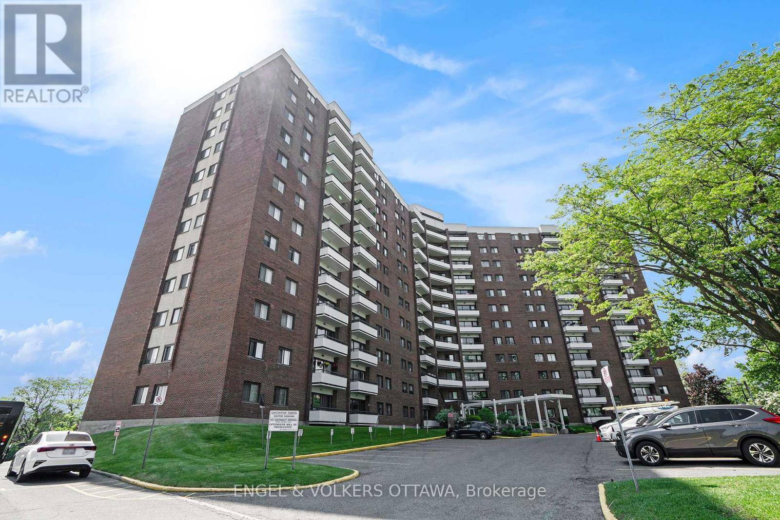 20 Chesterton DR #817, Ottawa, ON K2E6Z7