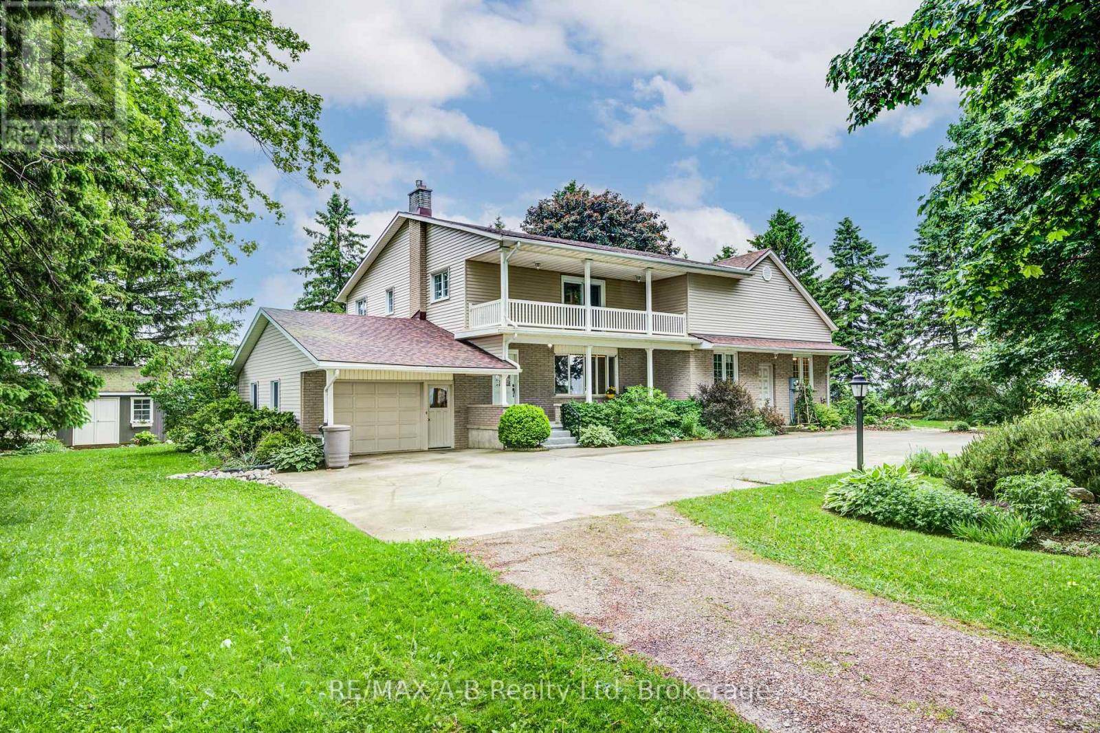 Perth East (south Easthope), ON N0B2R0,3498 RD 109 ROAD