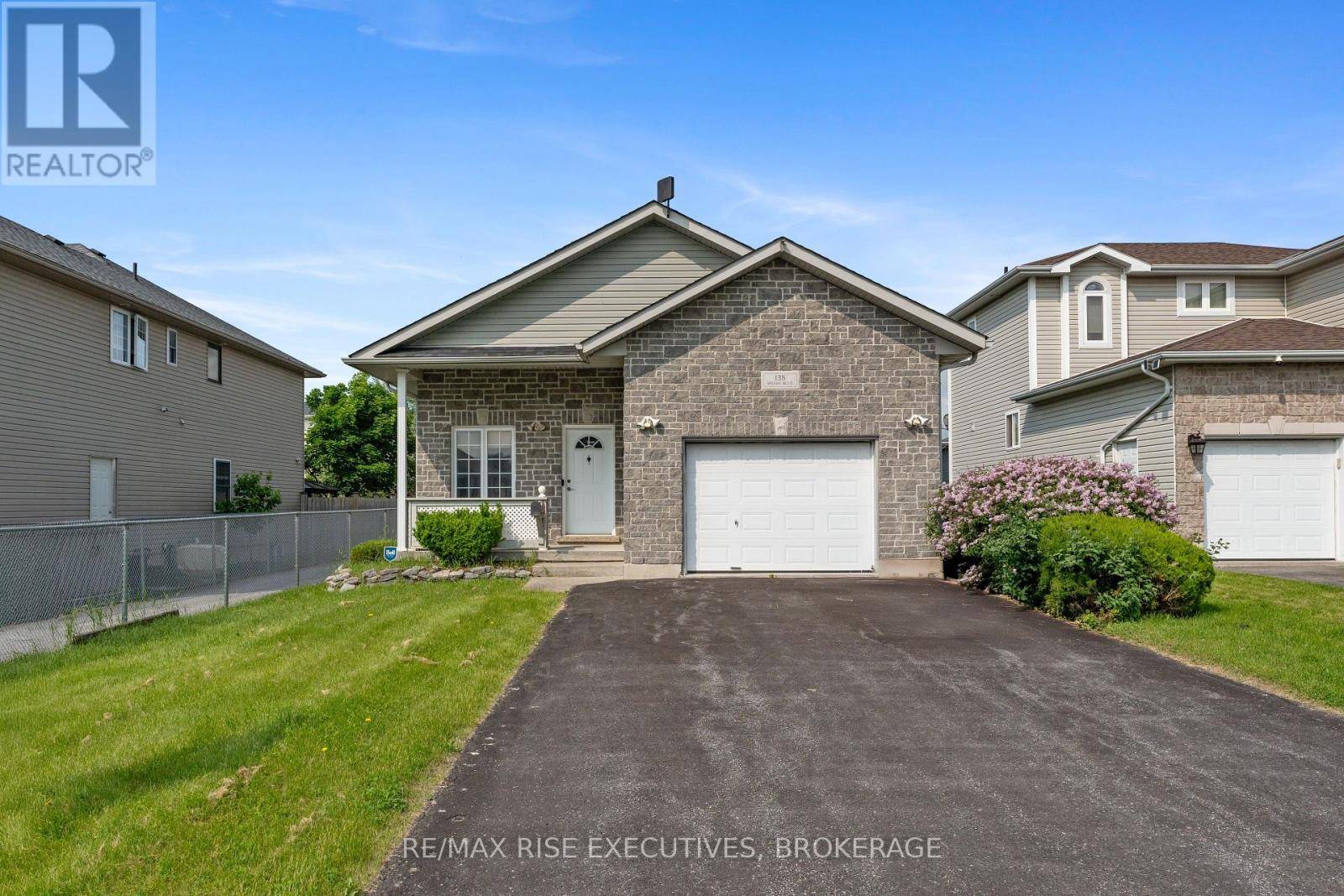 138 SPEERS BOULEVARD, Loyalist (amherstview), ON K7N1Y7