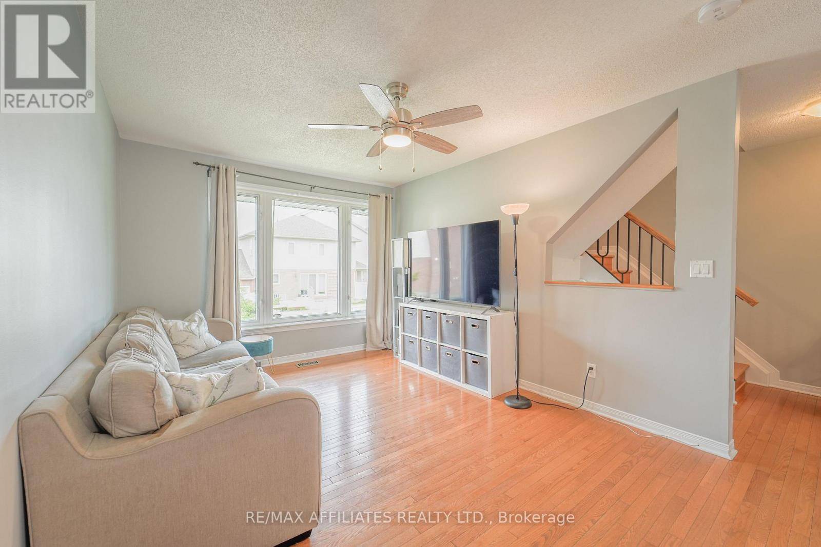 Ottawa, ON K2H7B1,243 MONTEREY DRIVE