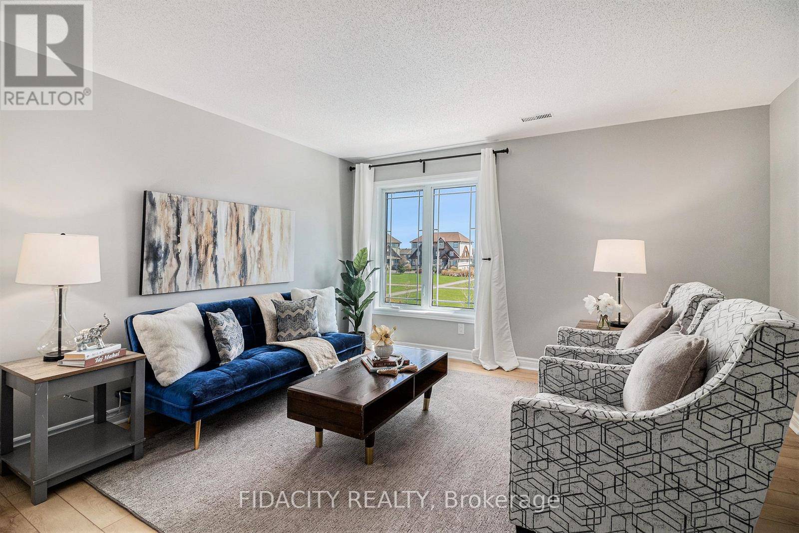 Ottawa, ON K4A0N5,711 Lakeridge DR #3