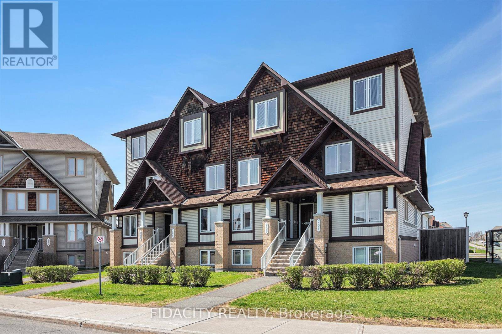 Ottawa, ON K4A0N5,711 Lakeridge DR #3