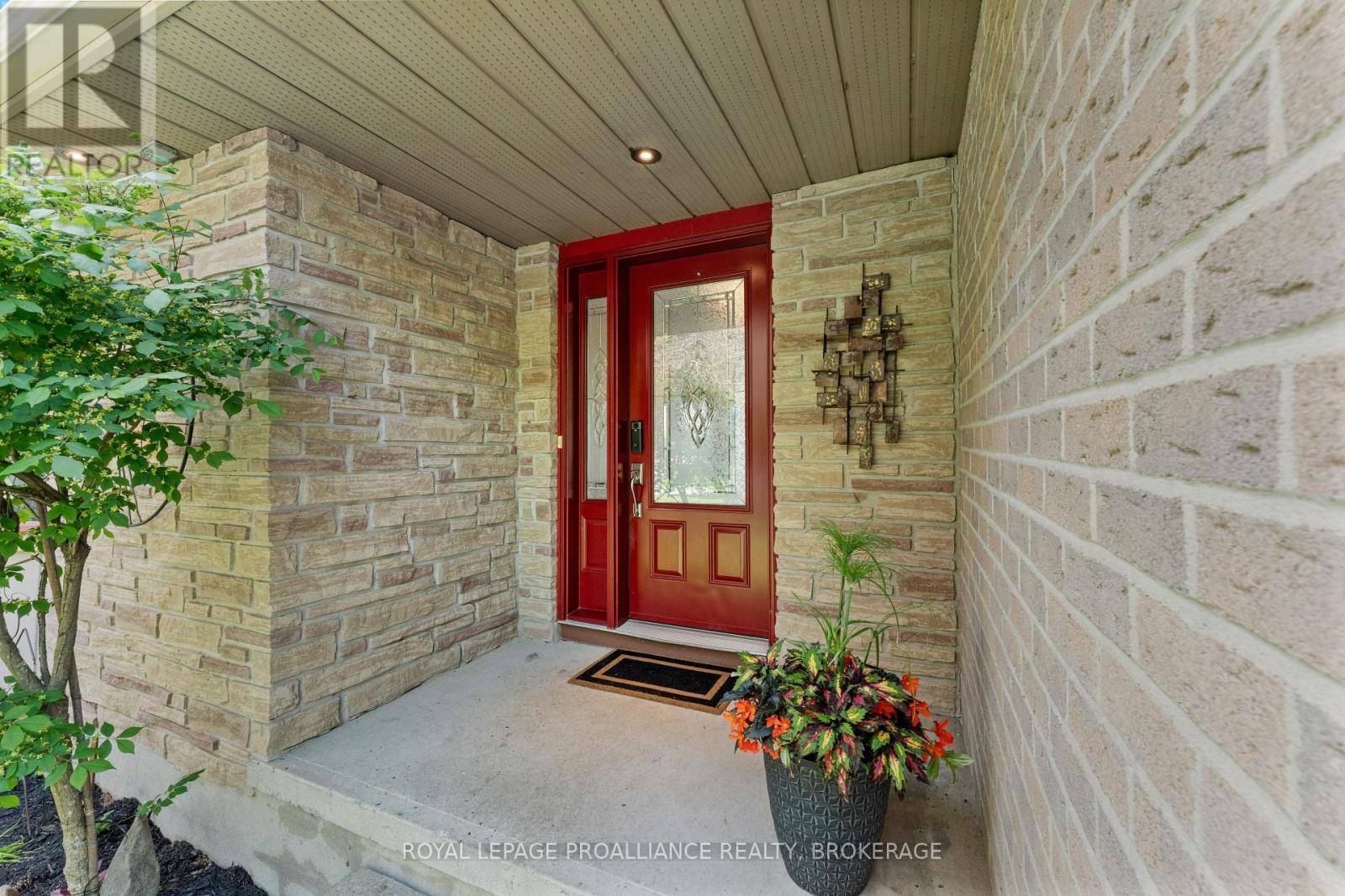 Kingston (kingston East (incl Barret Crt)), ON K7K6L8,80 LIMERIDGE DRIVE