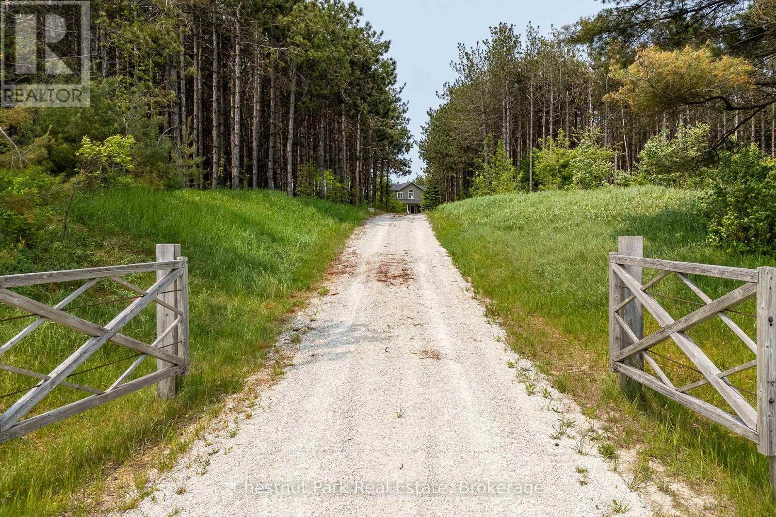 Mulmur, ON L9V0C2,586219 DUFFERIN COUNTY ROAD 17