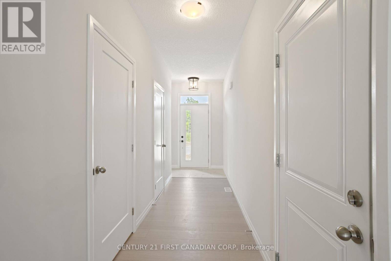 London South (south V), ON N6P1H3,6981 HEATHWOODS AVENUE