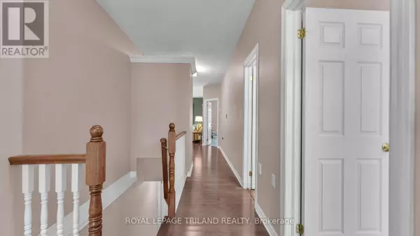 London North (north G), ON N6G5H7,1574 RICHMOND ST #28