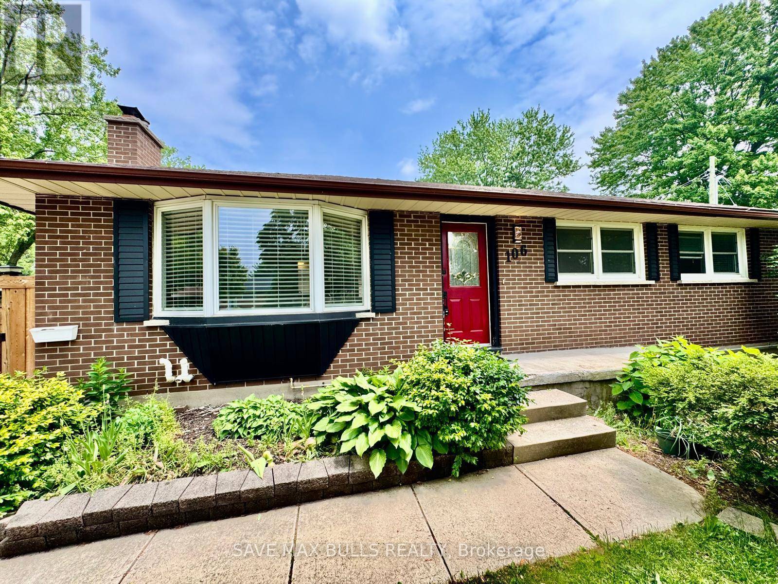 106 LAURENTIAN DRIVE N, London East (east O), ON N5W1P2