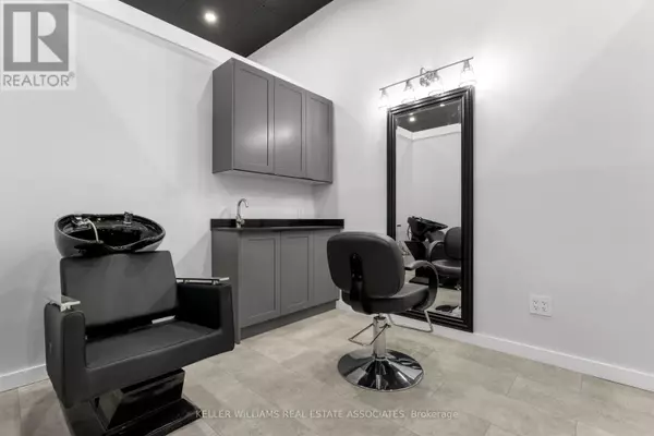 Guelph (downtown), ON N1H4E4,45 Wyndham ST North #5