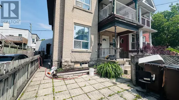 Ottawa, ON K1R6S7,139 ECCLES STREET